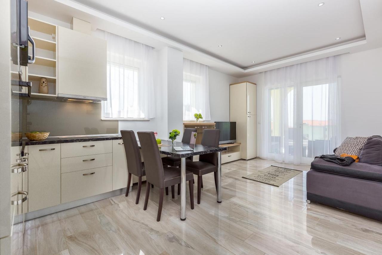 Luxury Apartments Kostrena With Pool 2 المظهر الخارجي الصورة